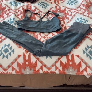 Vuori Seafoam Blue Yoga Set